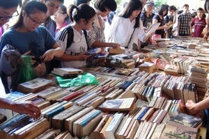 Đại Hội Sách Cũ Lần Thứ V - 2016 tại Hoàng Thành Thăng Long