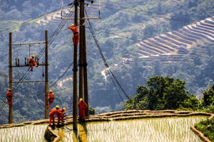 Slide - Điểm tin thị trường: Việt Nam sẽ tăng mua điện từ nước bạn Lào