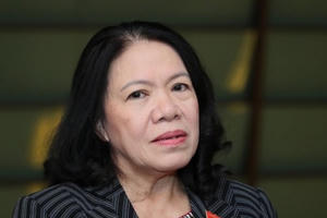 Chủ tịch Hội Chữ thập đỏ nói gì về việc ca sĩ Thủy Tiên làm từ thiện?