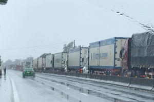 Hà Tĩnh: Tắc đường kéo dài, hàng nghìn chiếc xe "chôn chân" tại QL1A