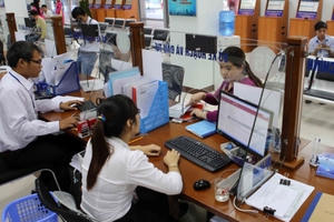 11 triệu người bám "bầu sữa" ngân sách, cắt giảm được không?