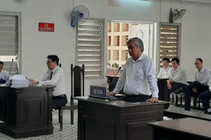 Xét xử vụ nguyên Giám đốc Sở Y tế Long An: Tòa chưa xử, VKS đã “rút kinh nghiệm”?