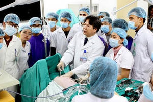 Cử nhân y khoa tốt nghiệp ở nước ngoài phải học thêm văn bằng bổ sung