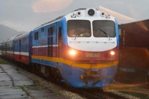 Đường sắt Bắc-Nam thông tuyến, sẵn sàng vận chuyển hàng cứu trợ