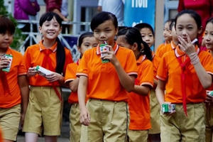 Tưng bừng các hoạt động vì "Niềm vui uống sữa ở trường" nhân dịp 1/6