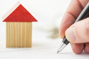 Đơn phương chấm dứt hợp đồng thuê nhà trước thời hạn có phải bồi thường?