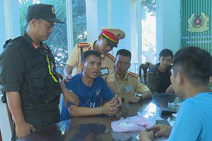 Bắt đối tượng vận chuyển ma túy trên xe khách vào Tây Nguyên