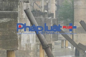 Giật mình trước những "vết thương" của cây cầu Long Biên Giật mình trước những "vết thương" của cây cầu Long Biên