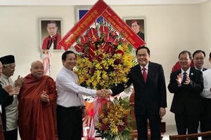 Chủ tịch UBTW MTTQ Việt Nam chúc mừng Lễ Giáng sinh năm 2018 Chủ tịch UBTW MTTQ Việt Nam chúc mừng Lễ Giáng sinh năm 2018