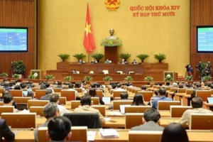 Câu chuyện tách luật