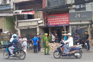 Kỳ quái sổ đỏ nhà 27A Đê La Thành: Giải cứu khu dân cư khỏi bị ngập nước thải