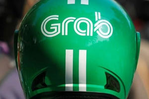 Cả trăm ngàn tài xế Grab không đóng BHXH, sửa Luật Lao động ra sao?