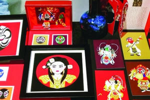 Chàng sinh viên và thú chơi tranh kiếng