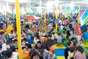 Hà Nội: Các khu vui chơi, công viên "nghẹt thở", quá tải dịp nghỉ lễ