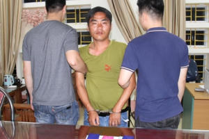 Lào Cai: Bắt quả tang đối tượng vận chuyển 600 viên ma túy tổng hợp