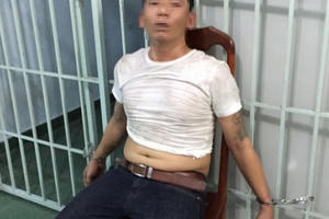 TP HCM: Nghẹt thở giải cứu 2 cụ già bị gã thanh niên xông vào nhà dùng dao khống chế