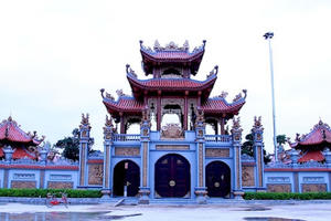 Choáng với khu nhà thờ họ 100 tỷ đồng ở Nghệ An