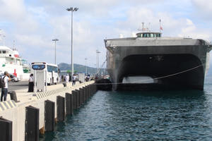 “Biệt thự quan chức” trên đất vàng và “quái vật” 300 tấn khoan xuyên lòng đất