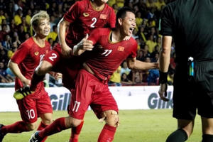 VIDEO: Anh Đức ghi bàn phút cuối, người Thái chết lặng