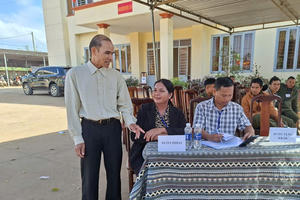 Dấu ấn người đảng viên Y Buê KDăm qua những mùa bầu cử - Bài 2: Những bước chân vận động bầu cử giữa đêm đại ngàn