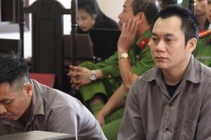 Thông tin mới nhất vụ việc tài xế container đâm xe innova đi lùi trên cao tốc bị lĩnh án 6 năm tù