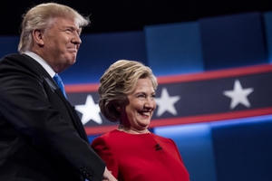Tranh luận Trump-Clinton: Đôi bên ngả dần "từng quân bài" chiến lược Tranh luận Trump-Clinton: Đôi bên ngả dần "từng quân bài" chiến lược