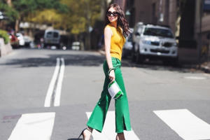 Jolie Nguyễn xuống phố với loạt hàng hiệu sang chảnh Jolie Nguyễn xuống phố với loạt hàng hiệu sang chảnh