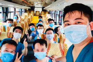 Sinh viên vào điểm nóng Covid-19 Bắc Ninh, Bắc Giang: "Dân nuôi mình, giờ là lúc cống hiến cho dân" Sinh viên vào điểm nóng Covid-19 Bắc Ninh, Bắc Giang: "Dân nuôi mình, giờ là lúc cống hiến cho dân"