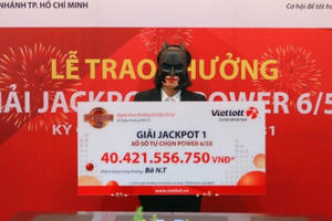 Trúng số 40 tỷ đồng, nữ nhân viên ngân hàng quyết định… nghỉ việc