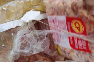 Quảng Trị: Phát hiện gần 1 tấn sụn chân gà không rõ nguồn gốc