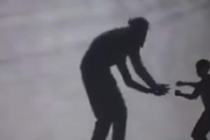 Ấn tượng với tiết mục múa bóng về tình mẹ