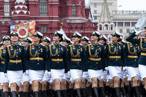 Quân đội Nga diễn tập rầm rộ trước thềm lễ duyệt binh