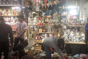 Noel năm 2020 dù sôi động nhưng thiếu … khẩu trang