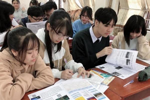 “Làm báo” để học Ðịa lý