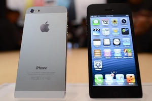 IPhone xách tay tại Việt Nam bị khóa chuyên gia công nghệ nói gì?