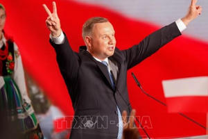 Tổng thống Ba Lan xét nghiệm dương tính với virus SARS-CoV-2