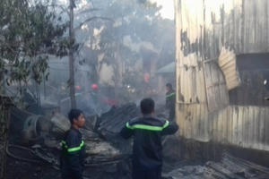 Bình Dương: Hỏa hoạn thiêu rụi xưởng may thêu áo gối