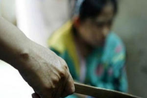 Lâm Đồng: Mâu thuẫn gia đình, chồng đâm chết vợ rồi ra đầu thú