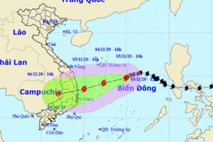 Bão số 10 vào vùng biển Quảng Ngãi đến Khánh Hòa gây biển động mạnh Bão số 10 vào vùng biển Quảng Ngãi đến Khánh Hòa gây biển động mạnh