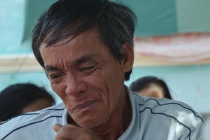 Vụ tai nạn 13 người chết: Cuộc gọi từ điện thoại vợ báo tin... vợ đã chết!