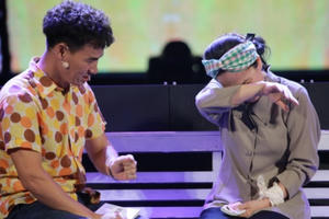 "Ấm tình nghệ sĩ" - Biển lửa trong đêm hè Hà Nội