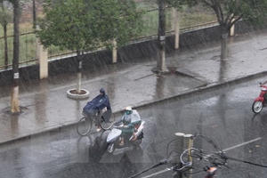 Dự báo thời tiết ngày 25/10: Ảnh hưởng không khí lạnh, Bắc Bộ có mưa rào rải rác