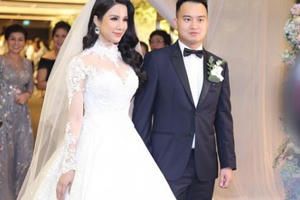 Cận cảnh hai chiếc váy cưới lộng lẫy hơn 200 triệu của Diệp Lâm Anh Cận cảnh hai chiếc váy cưới lộng lẫy hơn 200 triệu của Diệp Lâm Anh