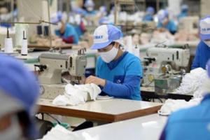 Hai phương án lương tối thiểu vùng 2021