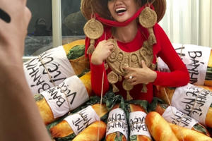 Hoa hậu H’hen Niê lựa chọn trang phục dân tộc đến với Miss Universe