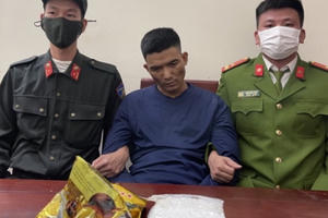 Vừa ra tù lại bị bắt cùng 1 kg ma túy đá