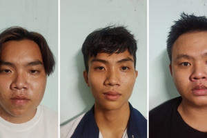 Bị nhắc nhở chạy xe đừng nẹt pô, thanh niên rủ nhóm bạn đi chém người