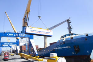 Tin kinh tế 7AM: THACO tiếp tục xuất khẩu xe sơmi rơmoóc sang Mỹ; Đà tăng của giá vàng bị chặn đứng