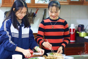 Khi thầy cô không còn là… “mẹ hiền”?