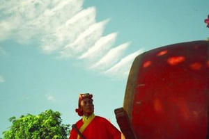 Chuyện dài “một giọt máu đào”…